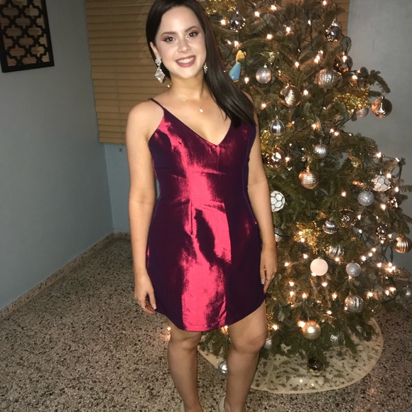 Metallic Cranberry Red Dress with Pockets - Picture 3 of 4